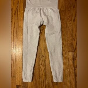 NWOT grey gym shark leggings